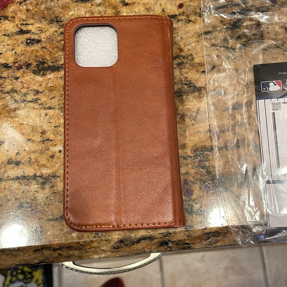 NY Mets Woodburned iPhone 12/12 Pro Folio Case - Picture 2 of 4